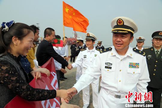 中國海軍艦隊がバングラデシュ訪問を終了