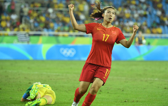 中國女子サッカーのスーパーゴール、ブラジルっ子も絶賛