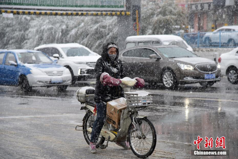 中國北方の広い範囲で雨模様、初雪観測も多數