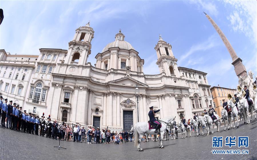 中國とイタリアの警察がローマで共同パトロール