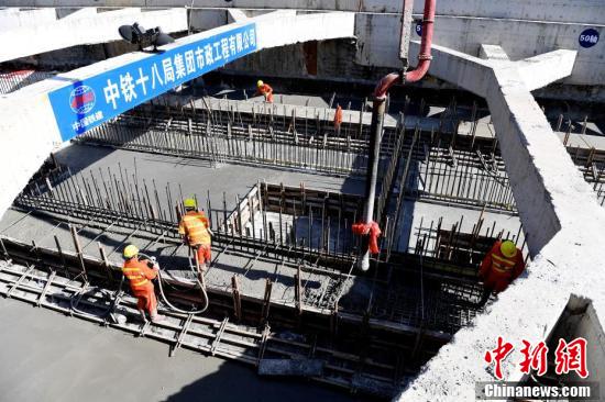 アジア最長の地下鉄駅、主體工事が完成