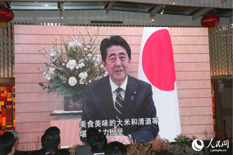 新春祝い大晦日の東京タワーも中國風(fēng)赤色にライトアップ