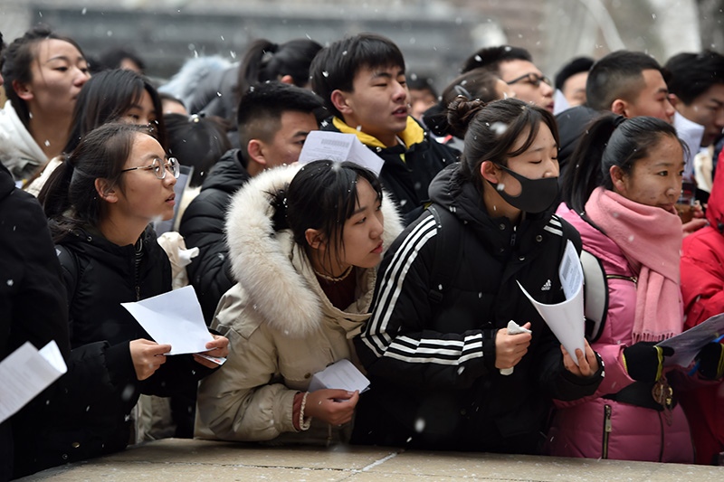 雪が舞い落ちる中、中央戯劇學院で2019年度本科生専門テスト　北京