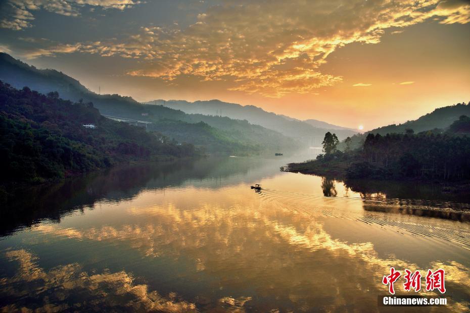 絶景広がる！重慶沿江小鎮(zhèn)の自然織りなす風(fēng)景