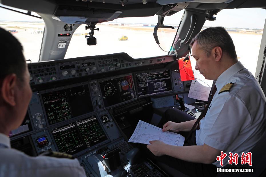 北京大興國(guó)際空港で中國(guó)東方航空が初のテスト飛行に成功