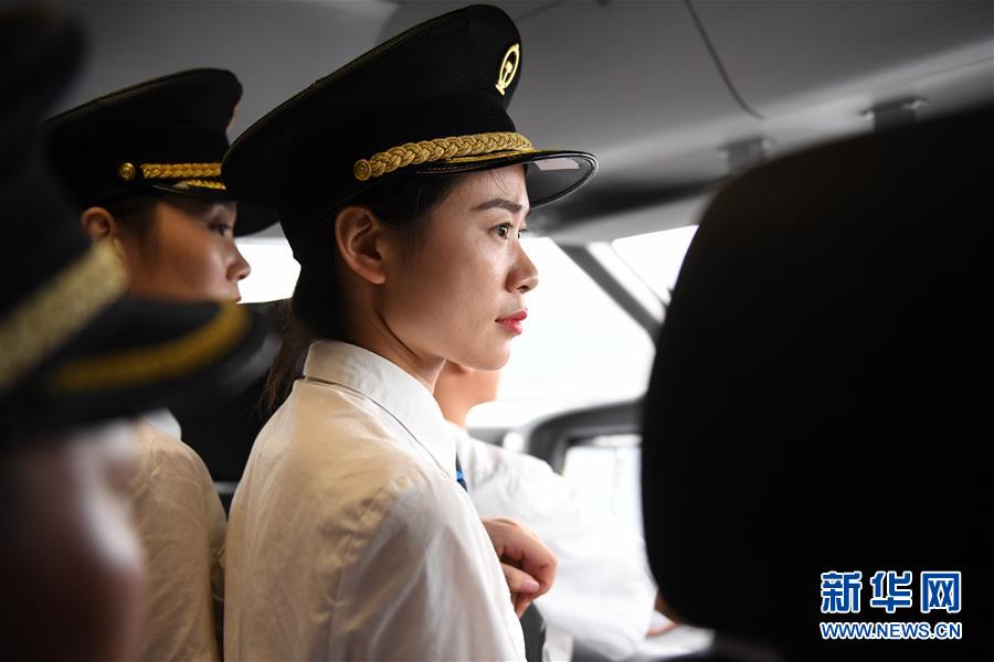 中國の鉄道で第一陣となる高速鉄道の女性運転士がまもなく登場