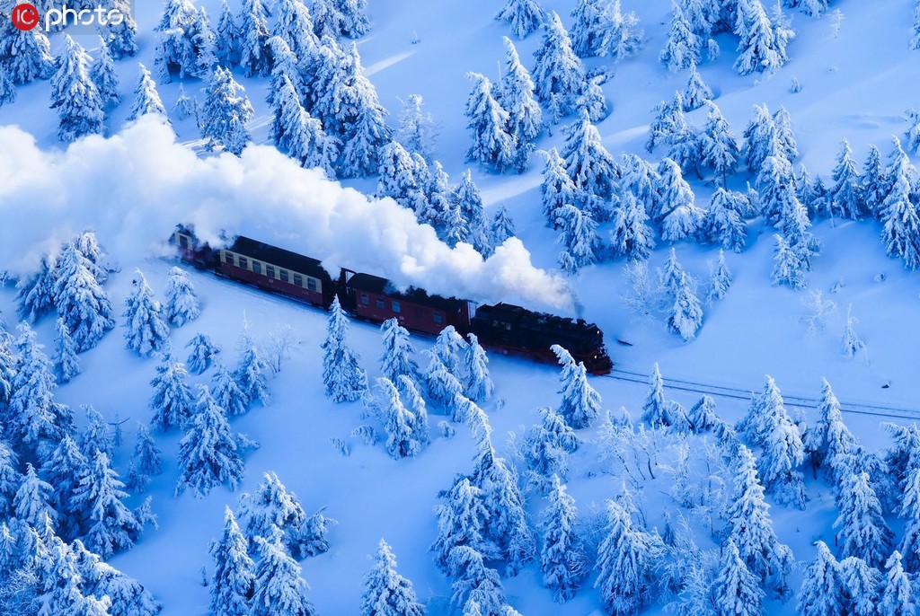 上空から撮影したドイツ?ハルツ山地の雪景色。（寫真著作権は東方ICが所有のため転載禁止）。