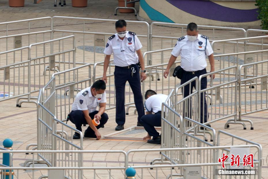 香港オーシャンパーク　再開へ向けて準備中

