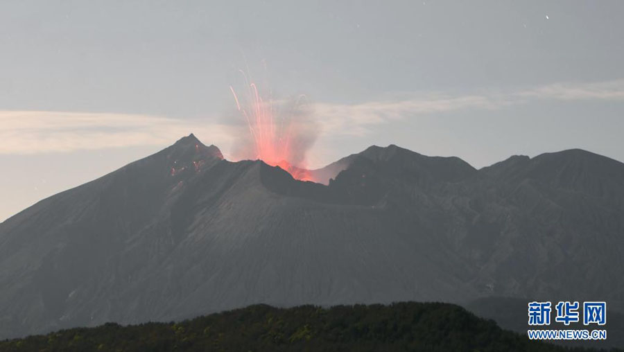 日本の鹿児島県桜島で大規模な噴火