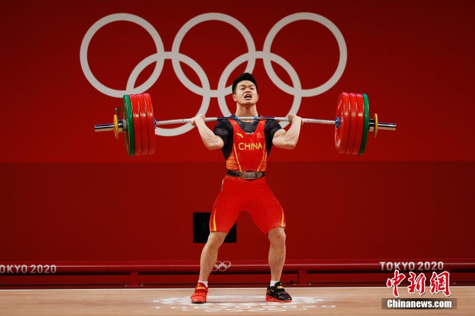 世界新！東京五輪重量挙げ男子73キロ級(jí)で石智勇選手が金メダル