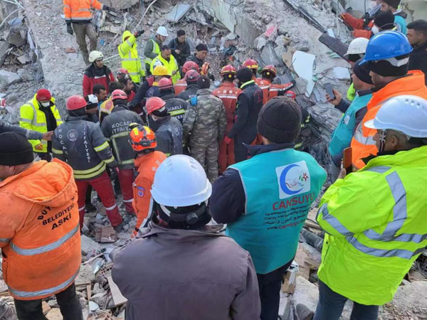 奇跡再び！中國救援隊が生存者1人を救助　トルコ地震発生から100時間以上