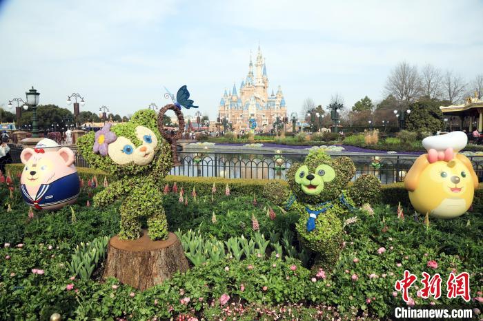 緑あふれる春の景色が広がる上海ディズニーランド（3月7日に撮影?湯彥俊）。