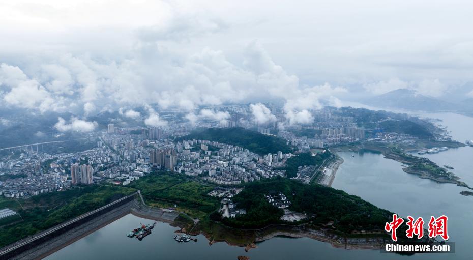 三峽ダム、洪水調節容量の約8割を放流済み