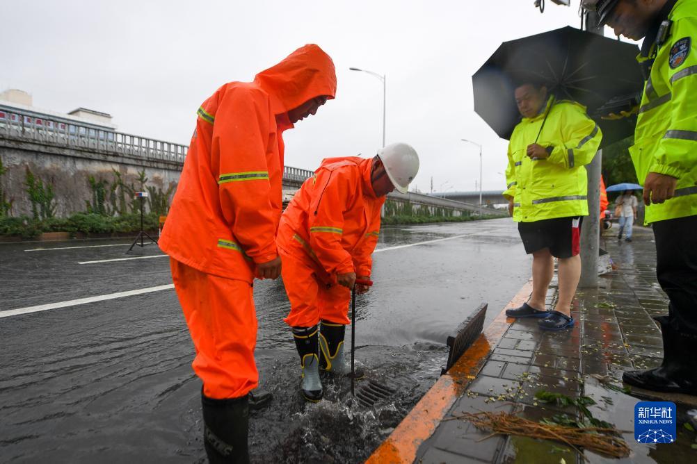 「豪雨赤色警報(bào)」の発令を継続　複數(shù)當(dāng)局が対策を?qū)g施