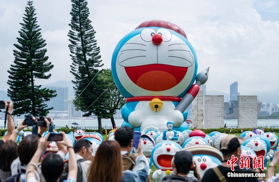 ドラちゃんがいっぱい！香港特區(qū)の公園で週末フラッシュモブ展