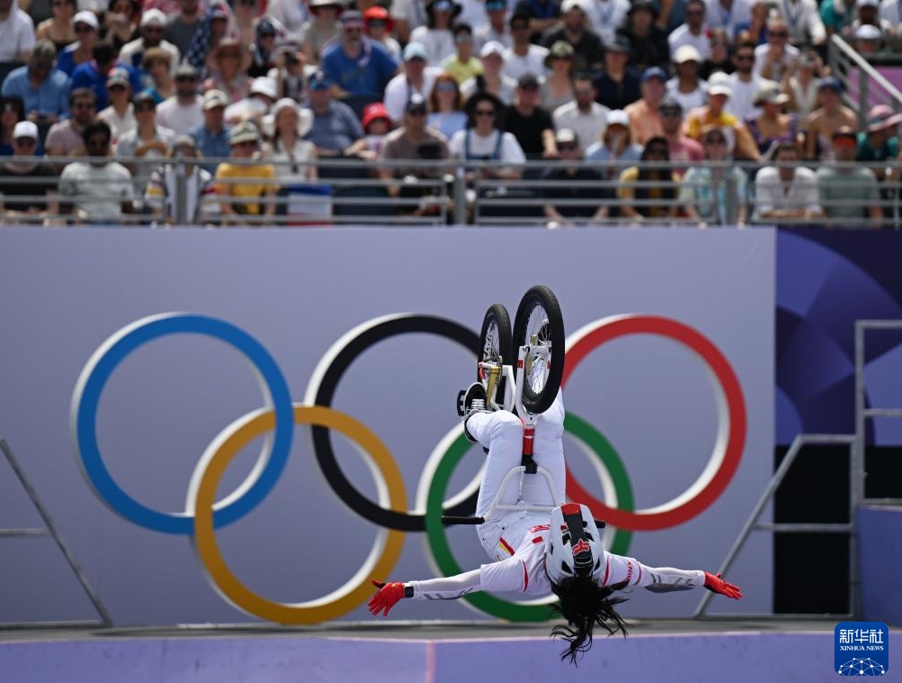 自転車BMXフリースタイル?パーク女子で中國の鄧雅文選手が金　パリ五輪