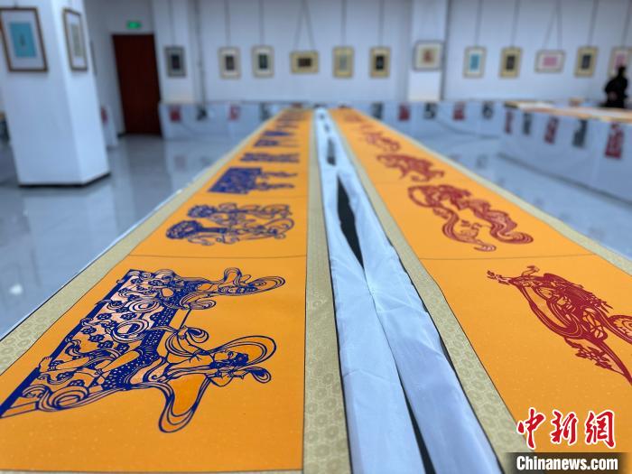 甘粛省蘭州市の伝統(tǒng)的な「切り絵」の作品展が開催